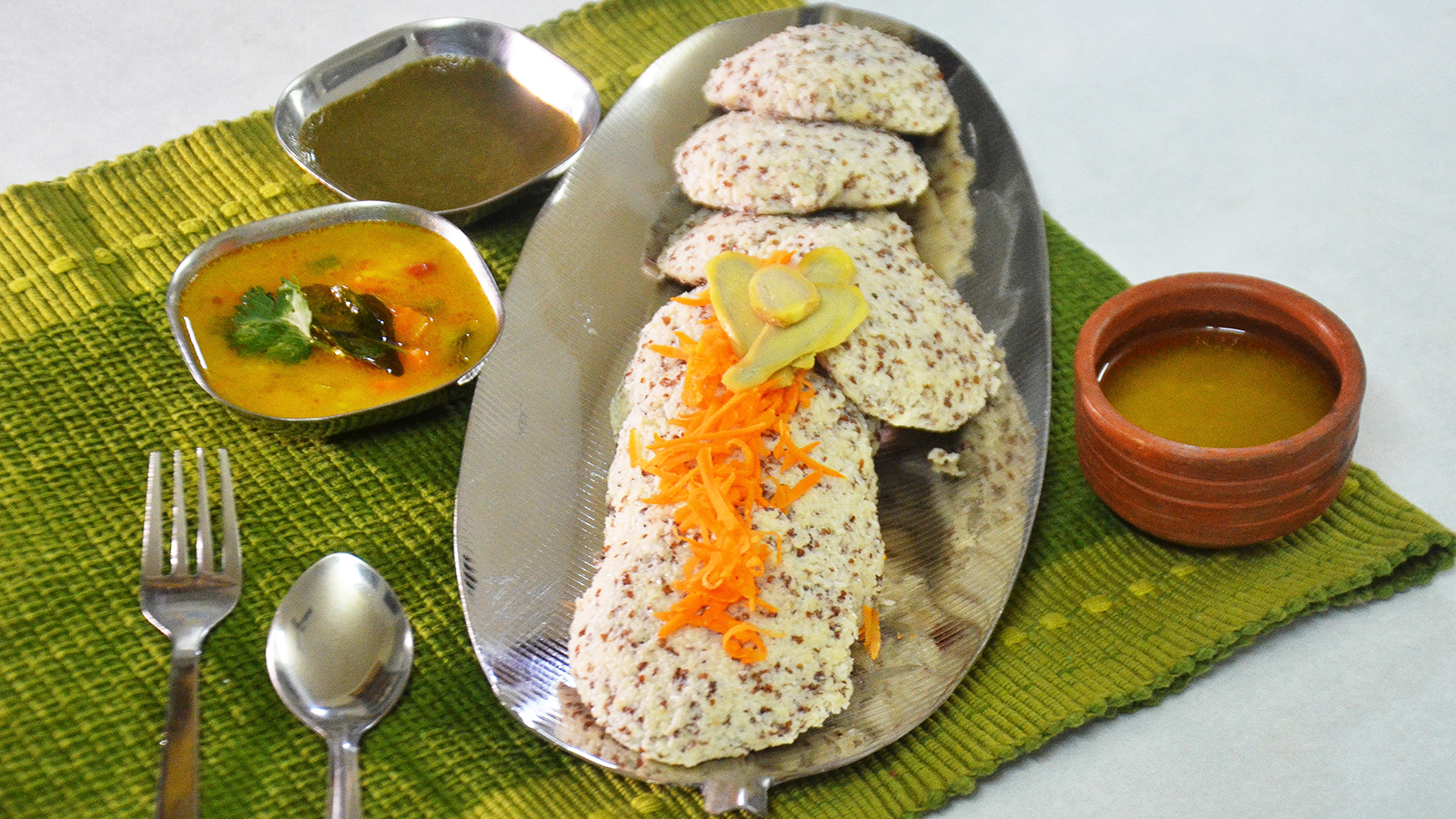 Ragi-Urad Steamers